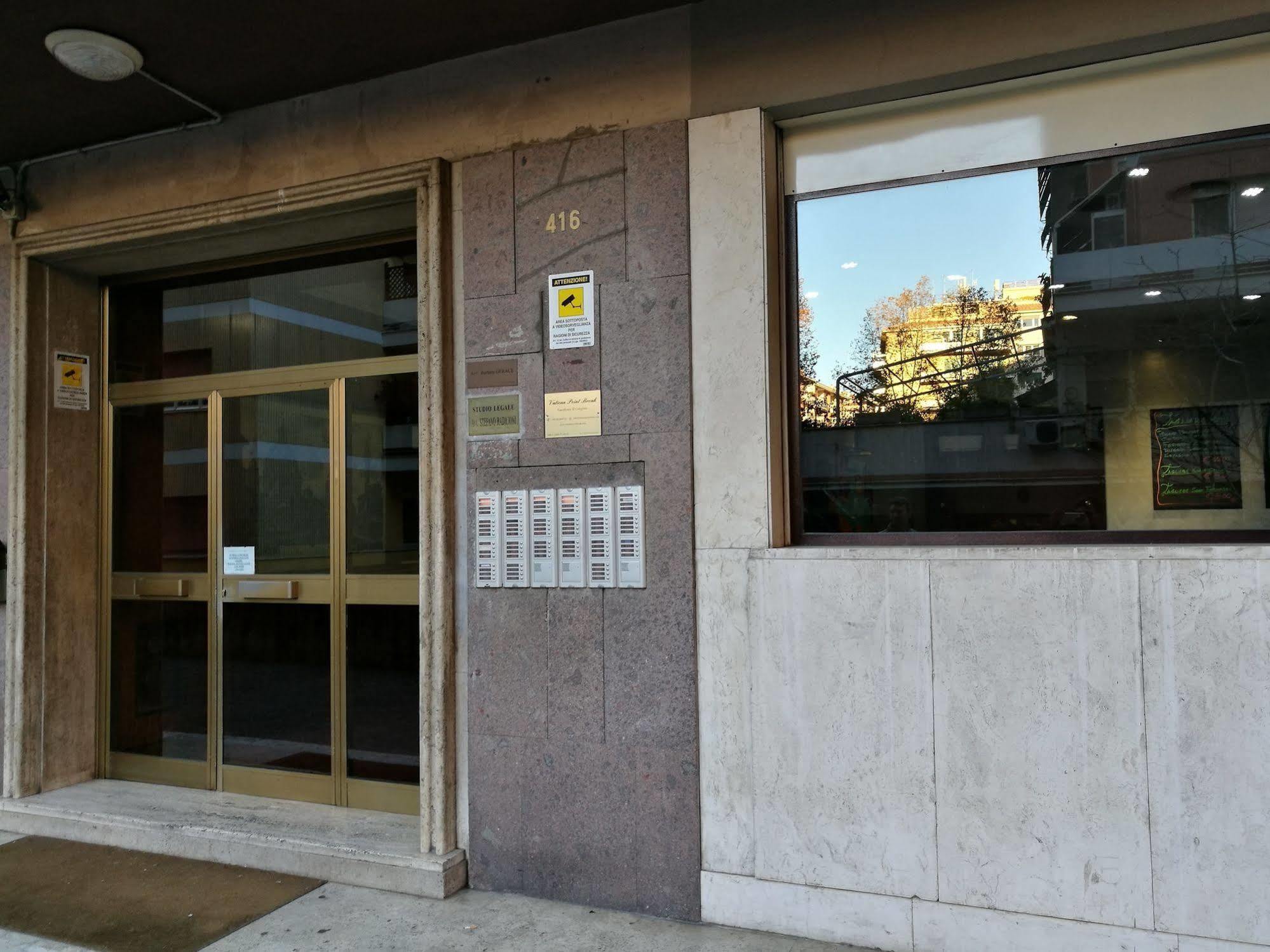 Vatican Point Break - Turistico - Vaticano Bed & Breakfast 3*